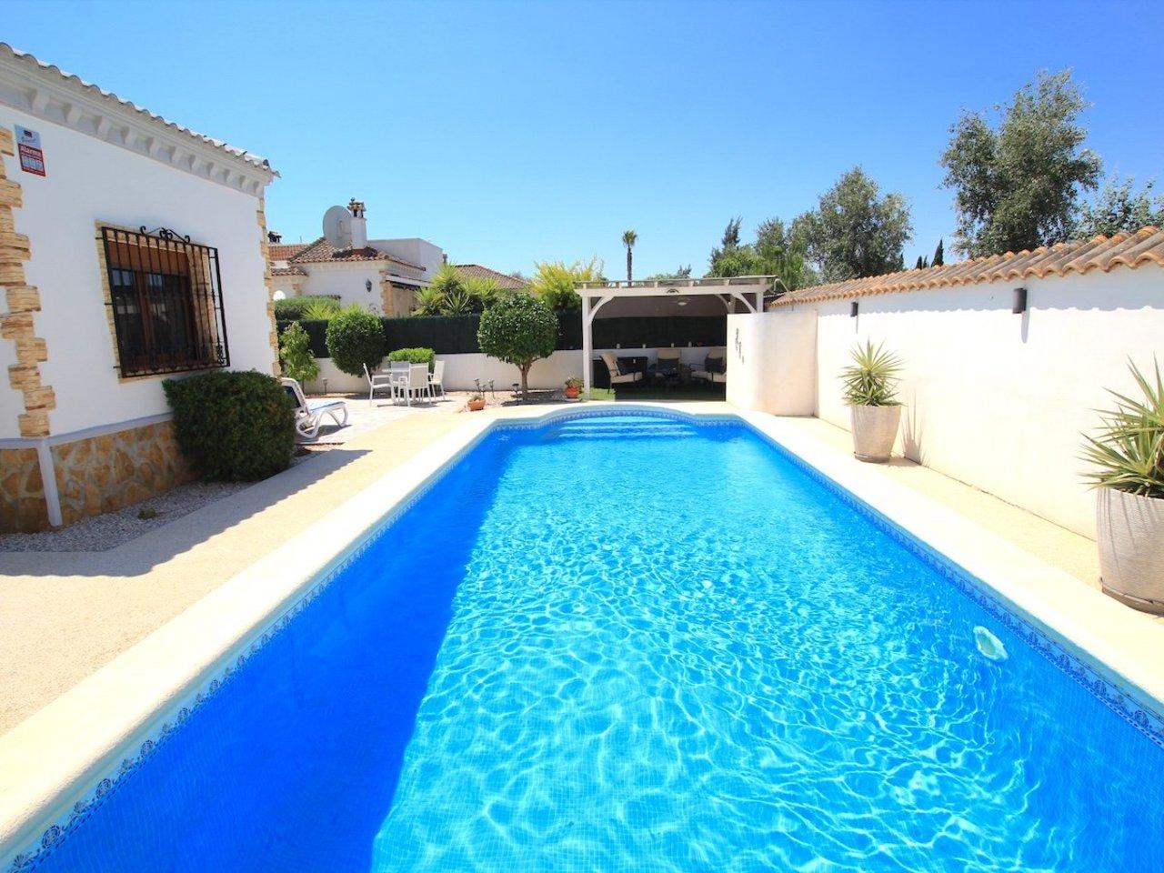 Villa for Sale in Formentera del Segura
