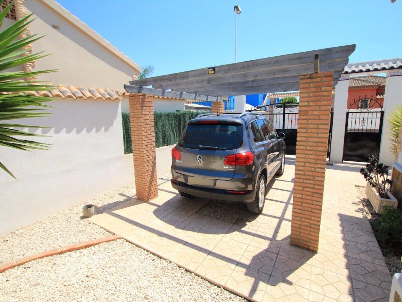 Villa for Sale in Formentera del Segura