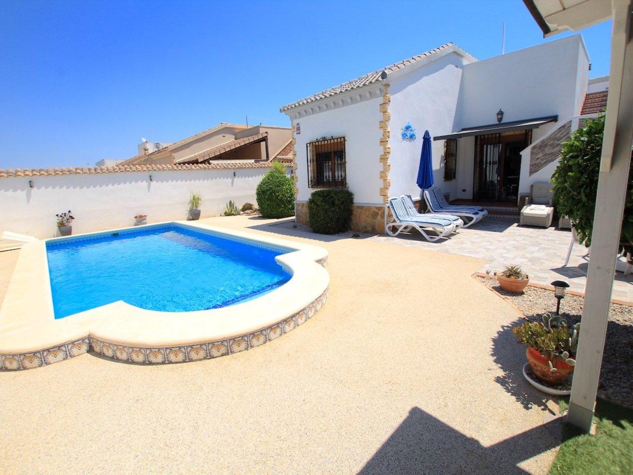 Villa for Sale in Formentera del Segura