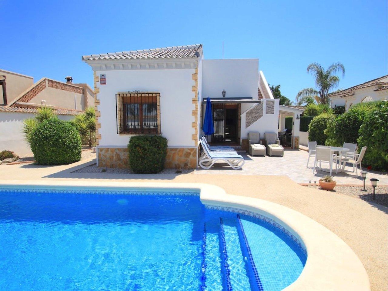 Villa for Sale in Formentera del Segura