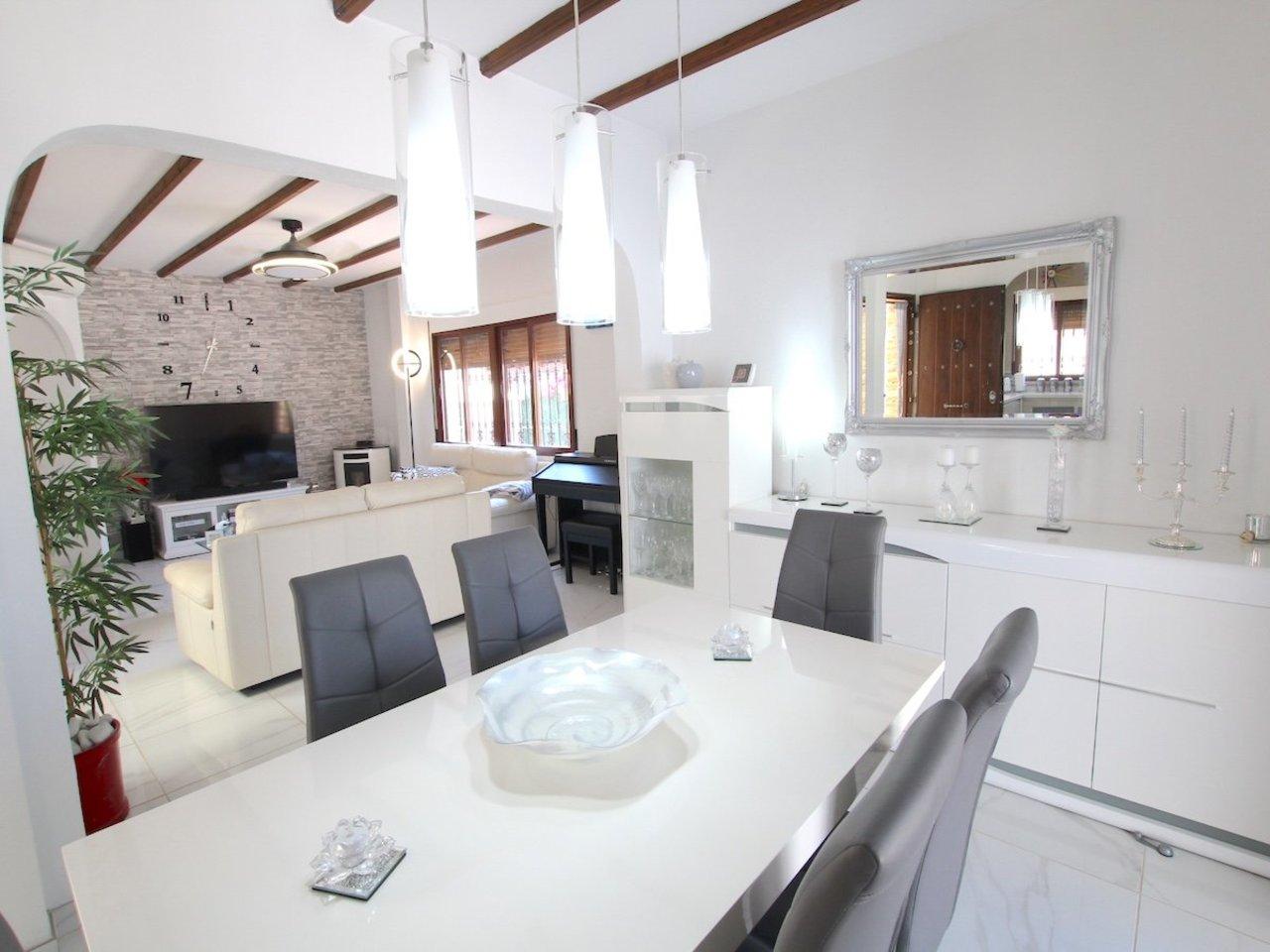 Villa for Sale in Formentera del Segura