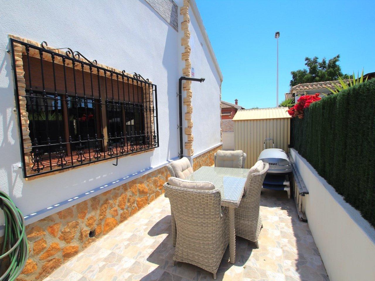 Villa for Sale in Formentera del Segura