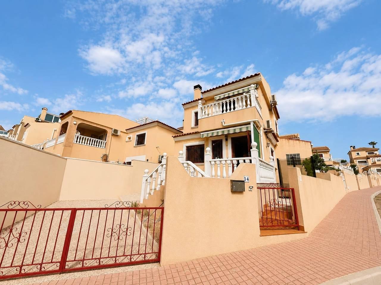 Villa en Venta en Orihuela