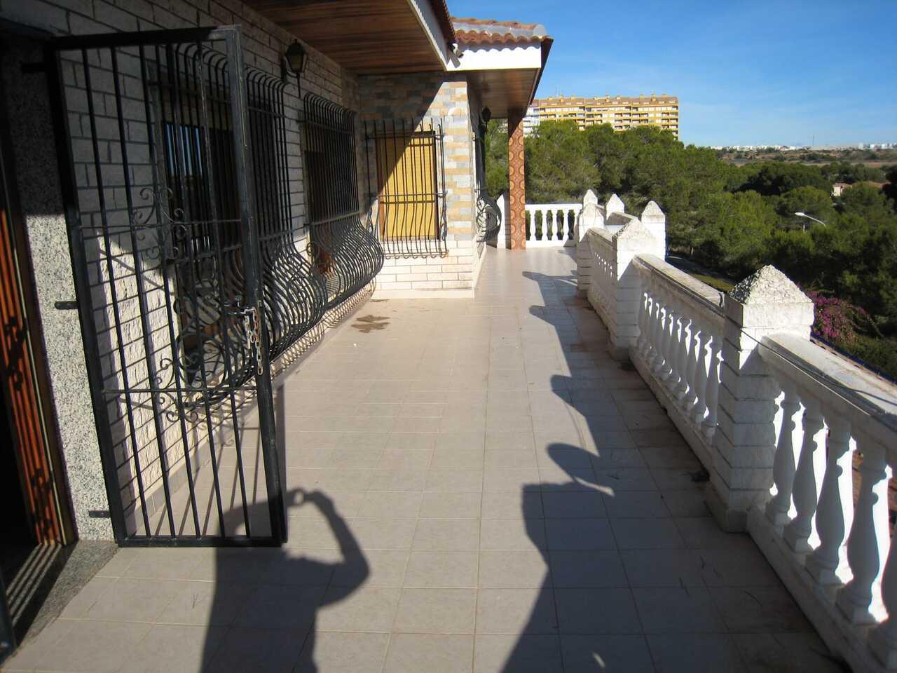 Villa en Venta en Orihuela