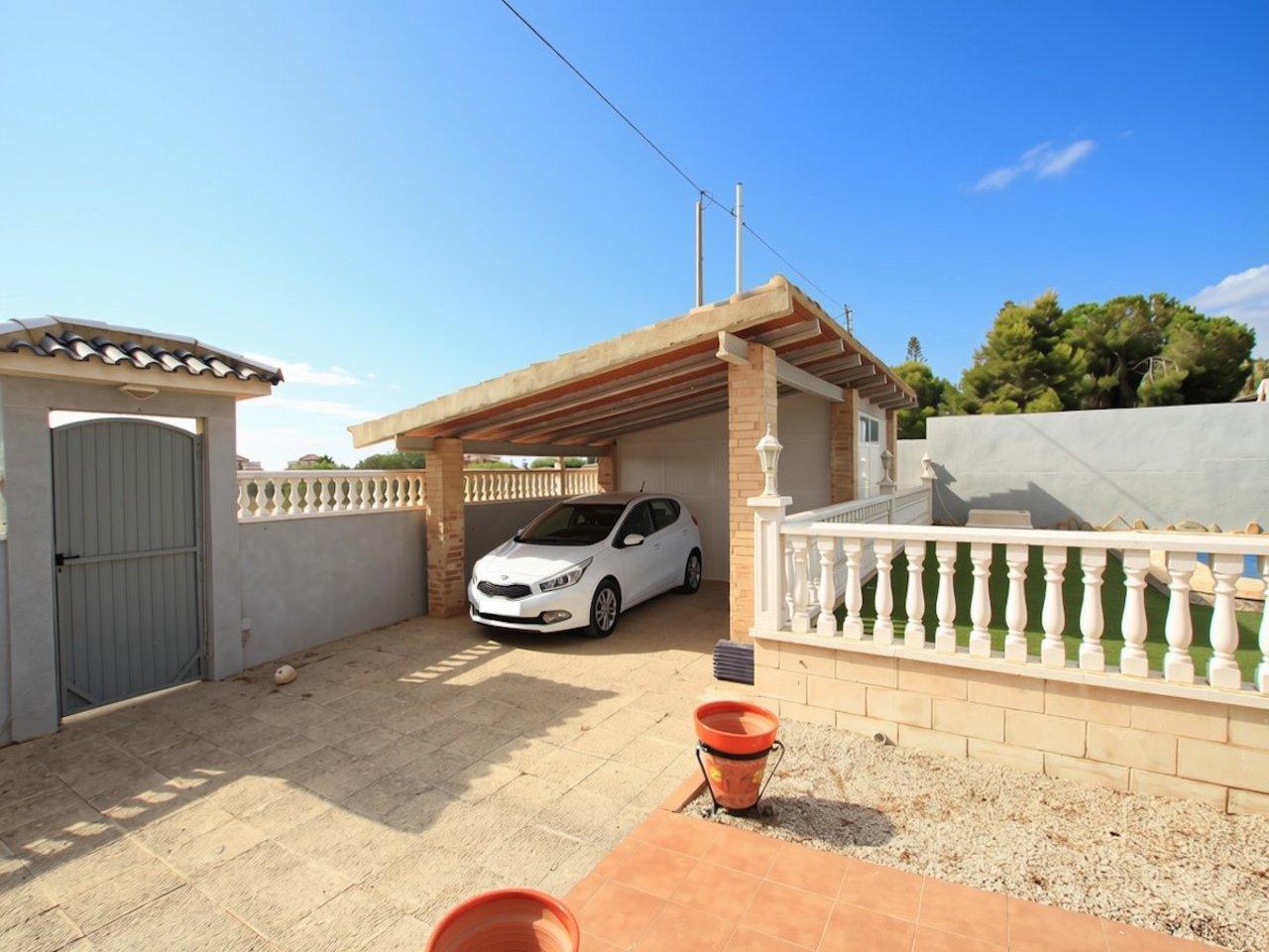 Villa en Venta en Orihuela