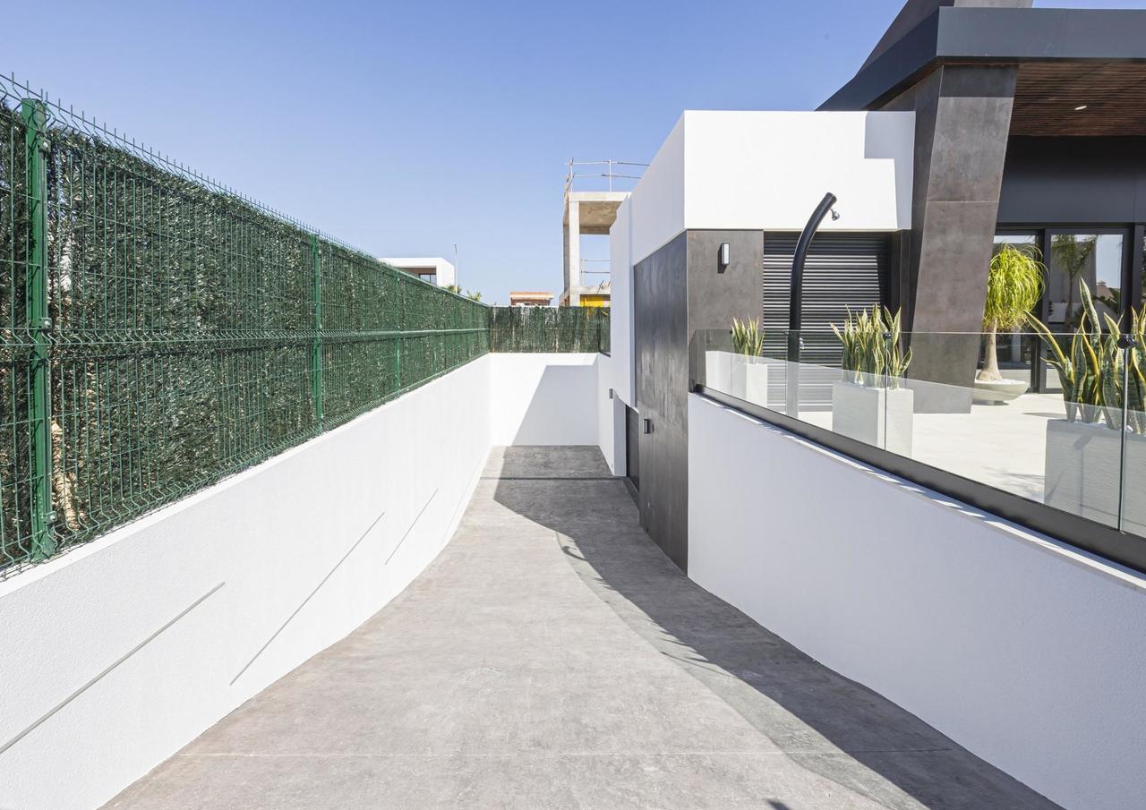 Villa for Sale in Rojales
