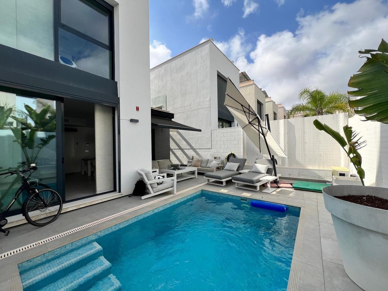 Villa en Venta en Orihuela