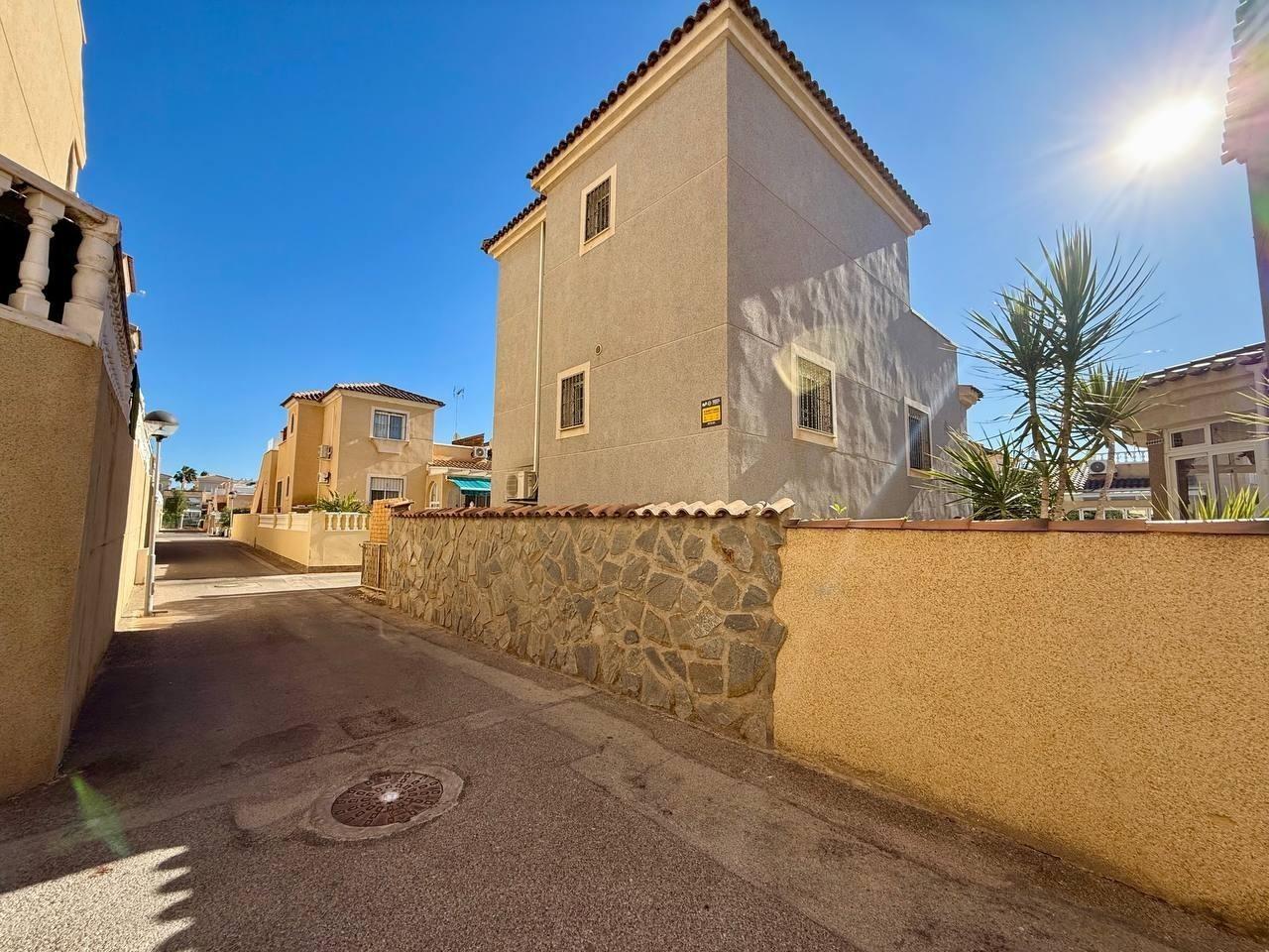 Villa en Venta en Orihuela