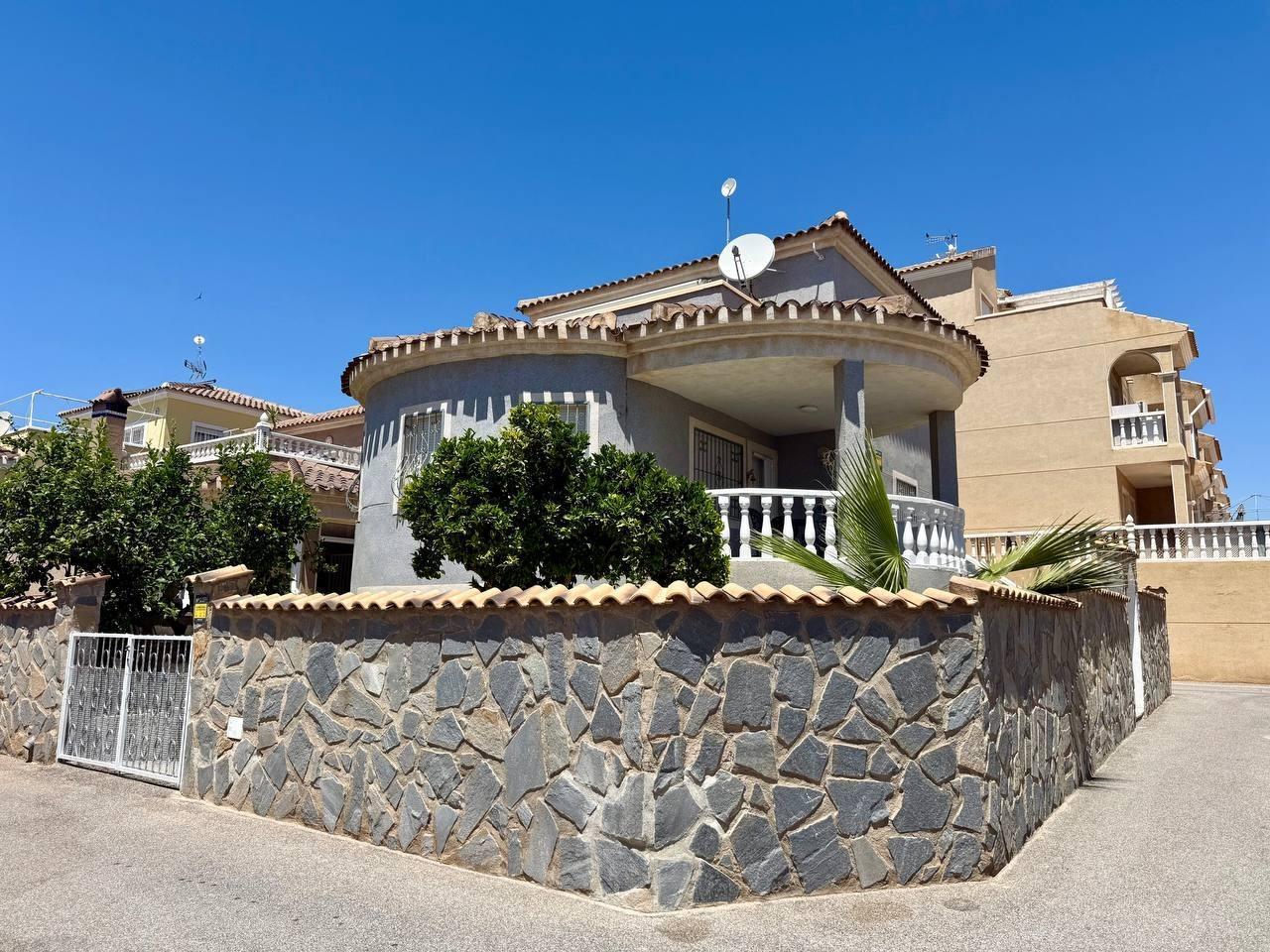 Villa en Venta en Orihuela