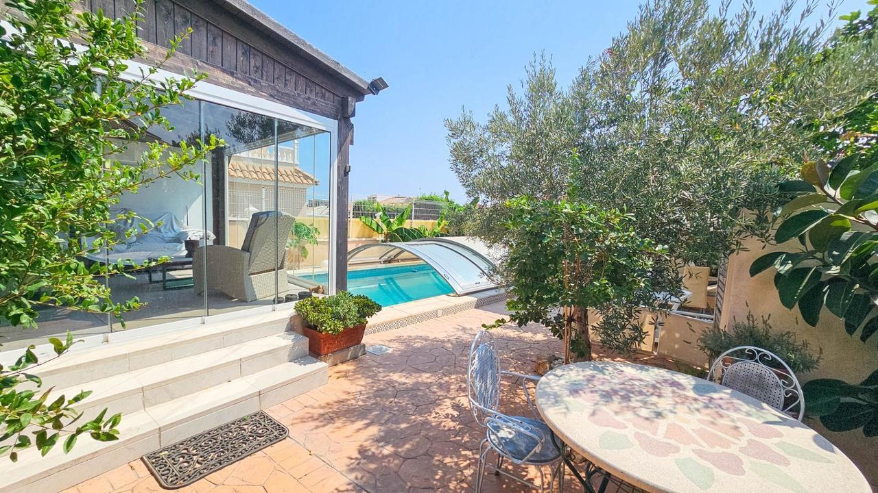 Villa en Venta en Orihuela