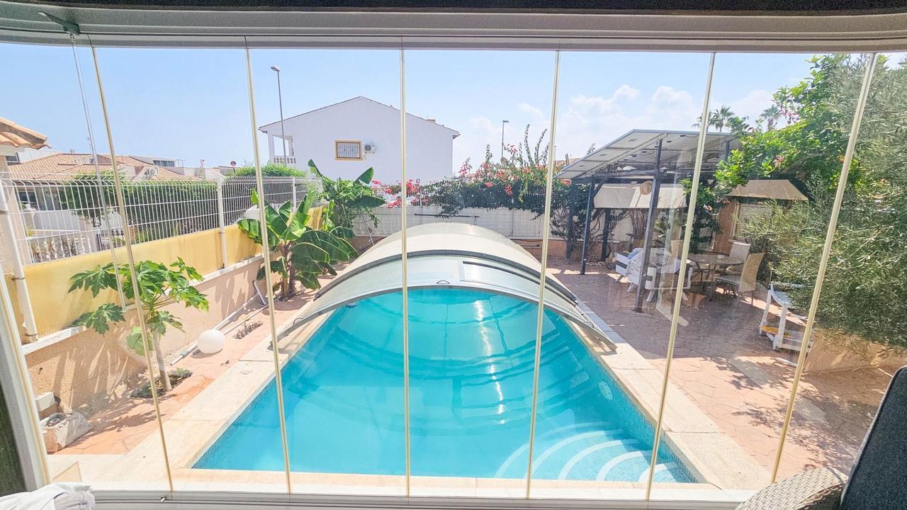 Villa en Venta en Orihuela