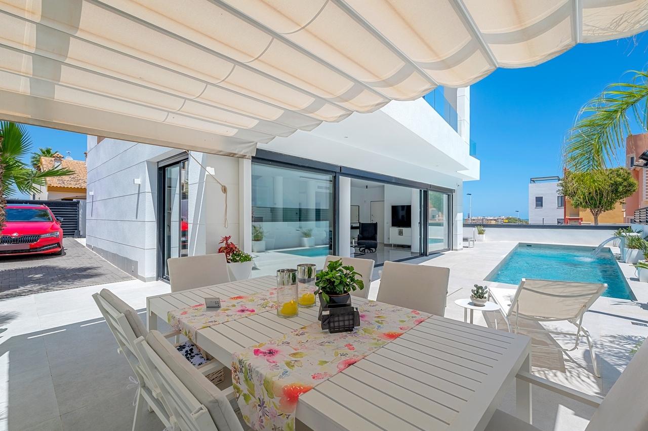 Villa en Venta en Guardamar del Segura