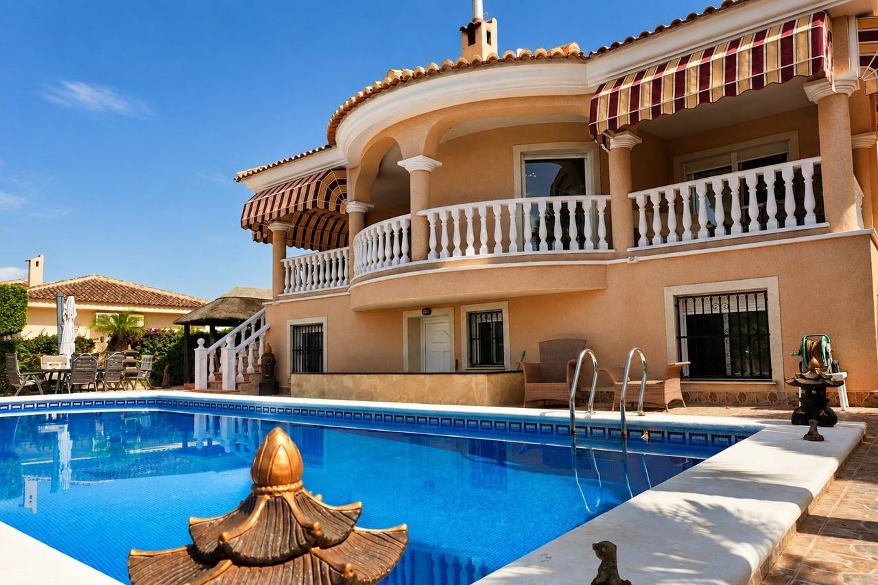 Villa en Venta en Rojales