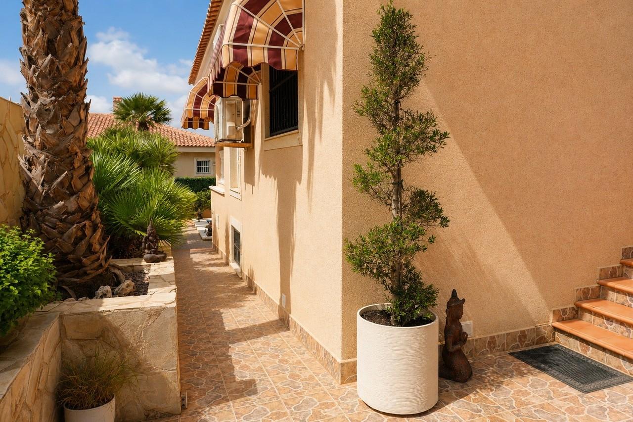 Villa en Venta en Rojales