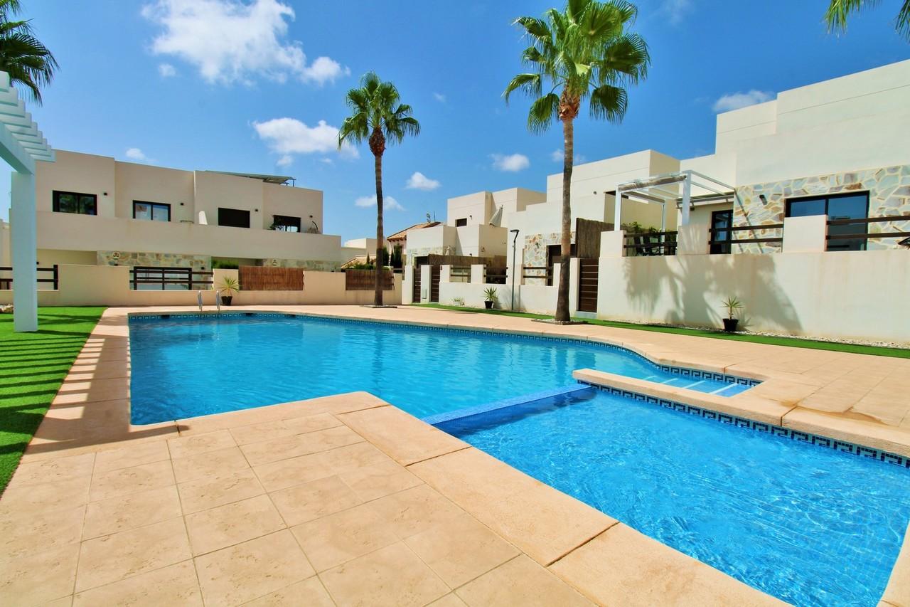 Villa en Venta en Orihuela