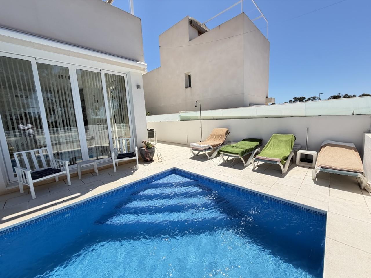 Villa en Venta en Pilar de la Horadada
