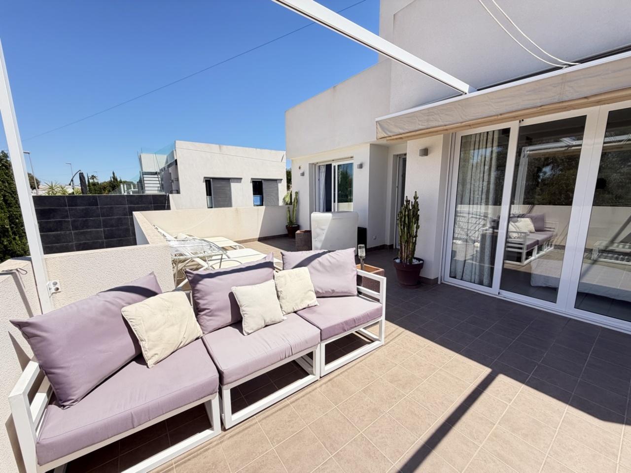 Villa en Venta en Pilar de la Horadada