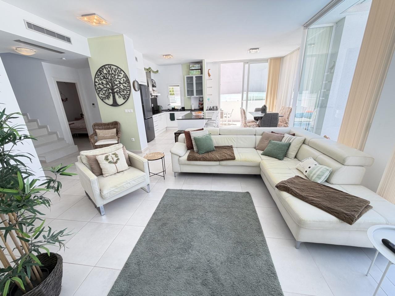 Villa en Venta en Pilar de la Horadada