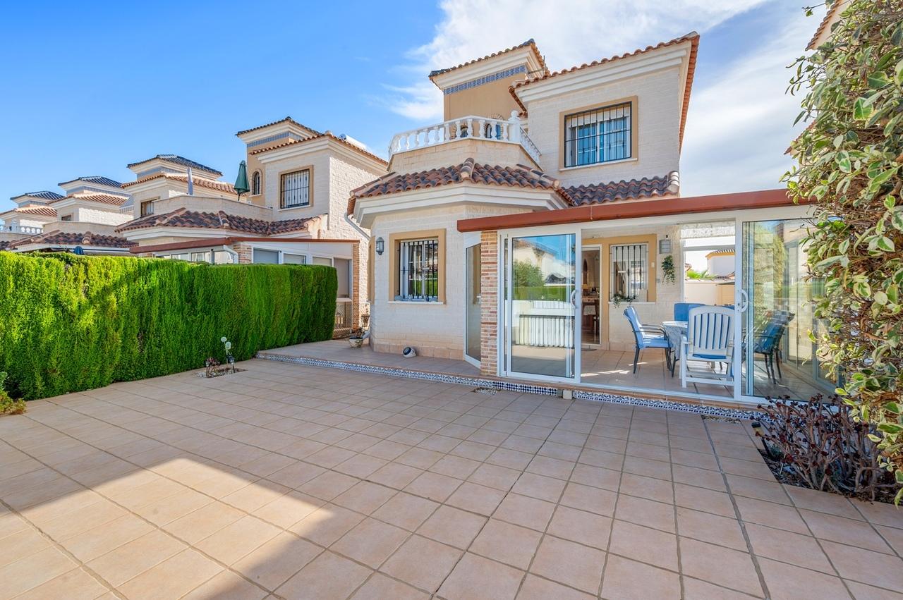 Villa en Venta en Guardamar del Segura