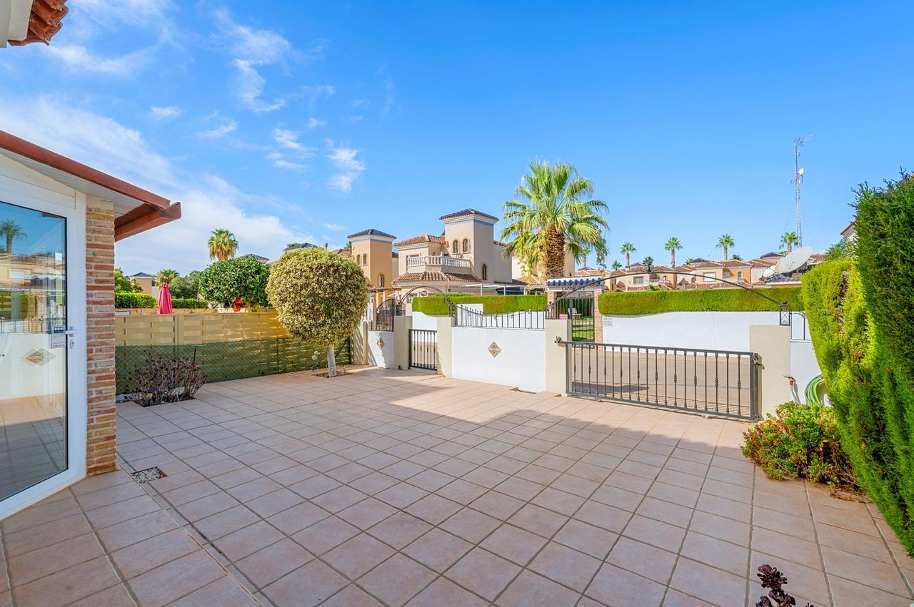 Villa en Venta en Guardamar del Segura