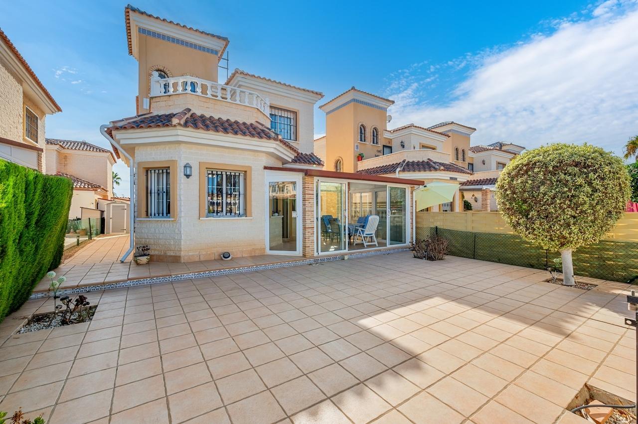 Villa en Venta en Guardamar del Segura