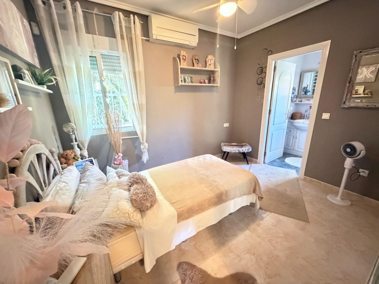 Villa en Venta en Rojales