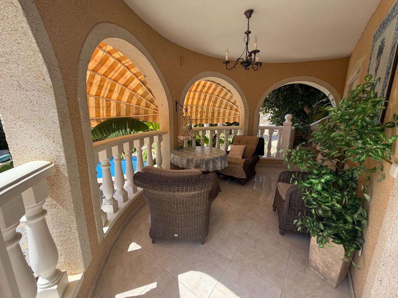 Villa en Venta en Rojales