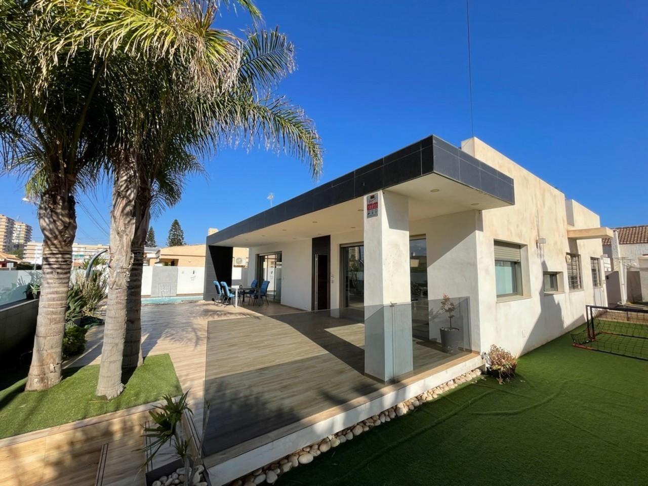 Villa for Sale in Cartagena