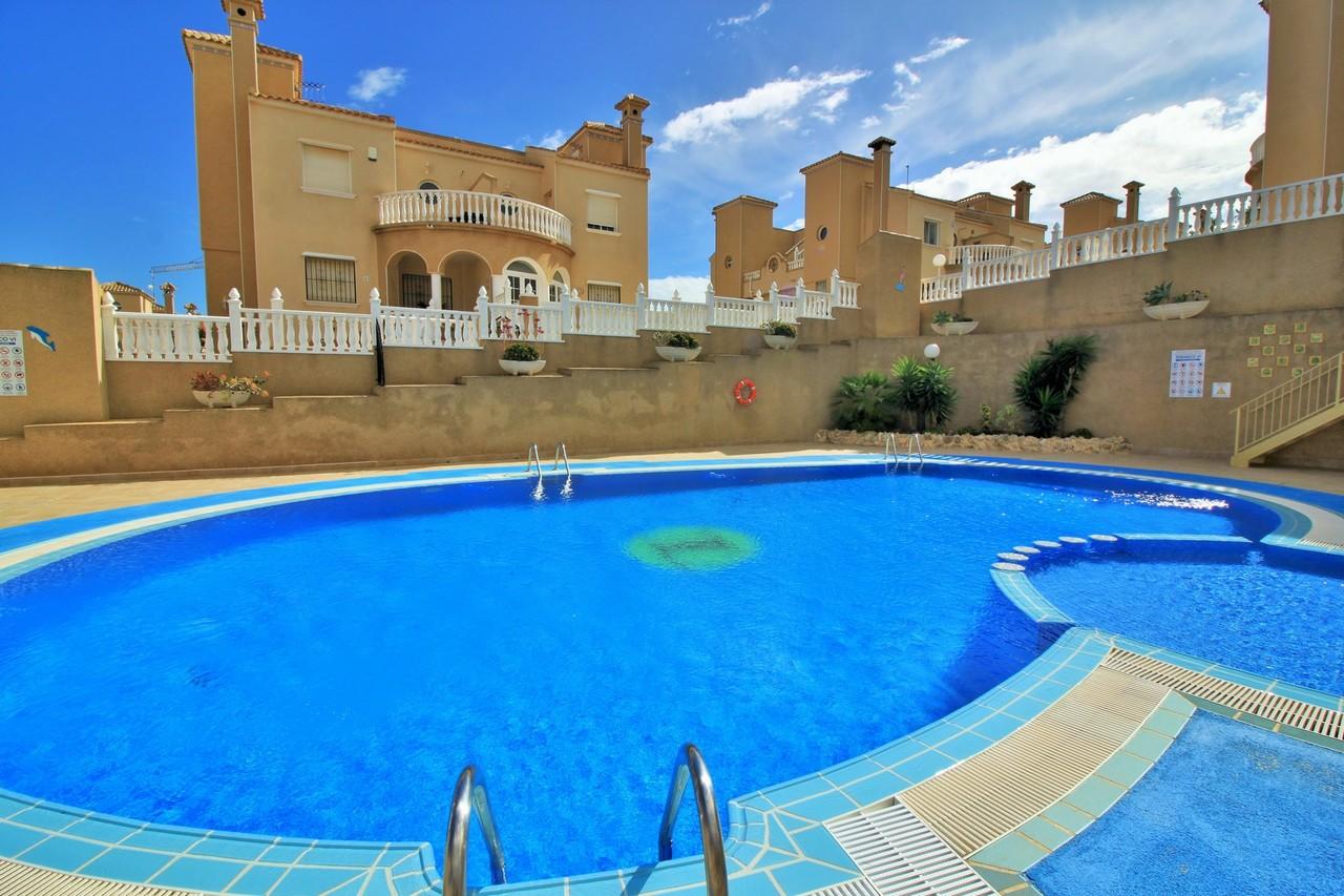 Villa en Venta en Orihuela