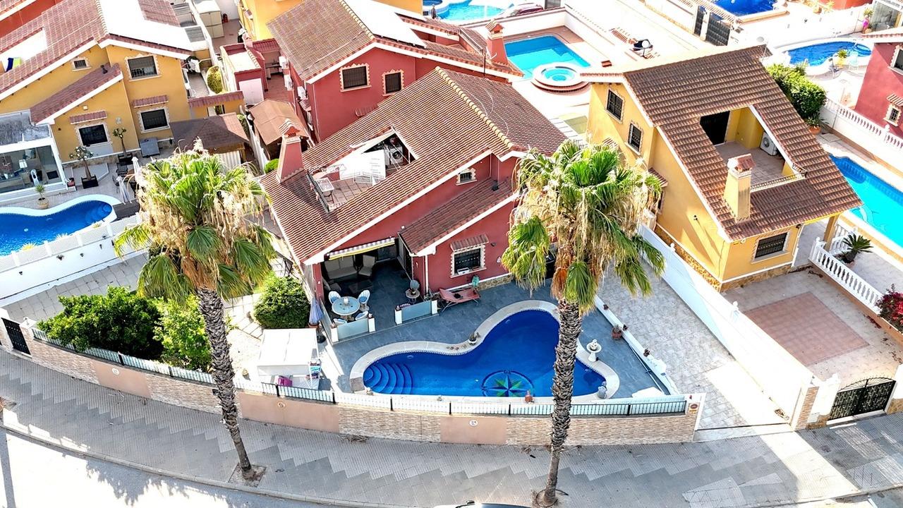 Villa en Venta en Guardamar del Segura