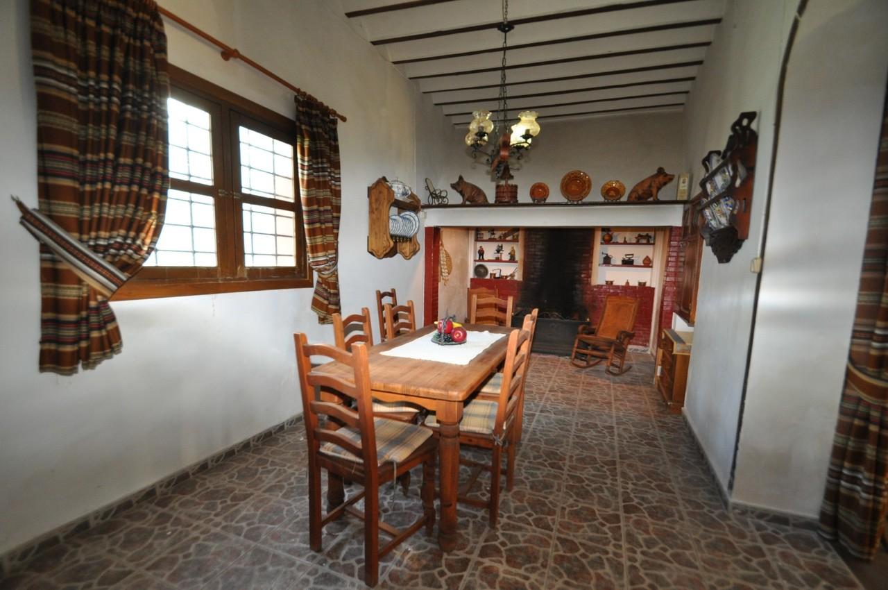 Villa for Sale in Fortuna