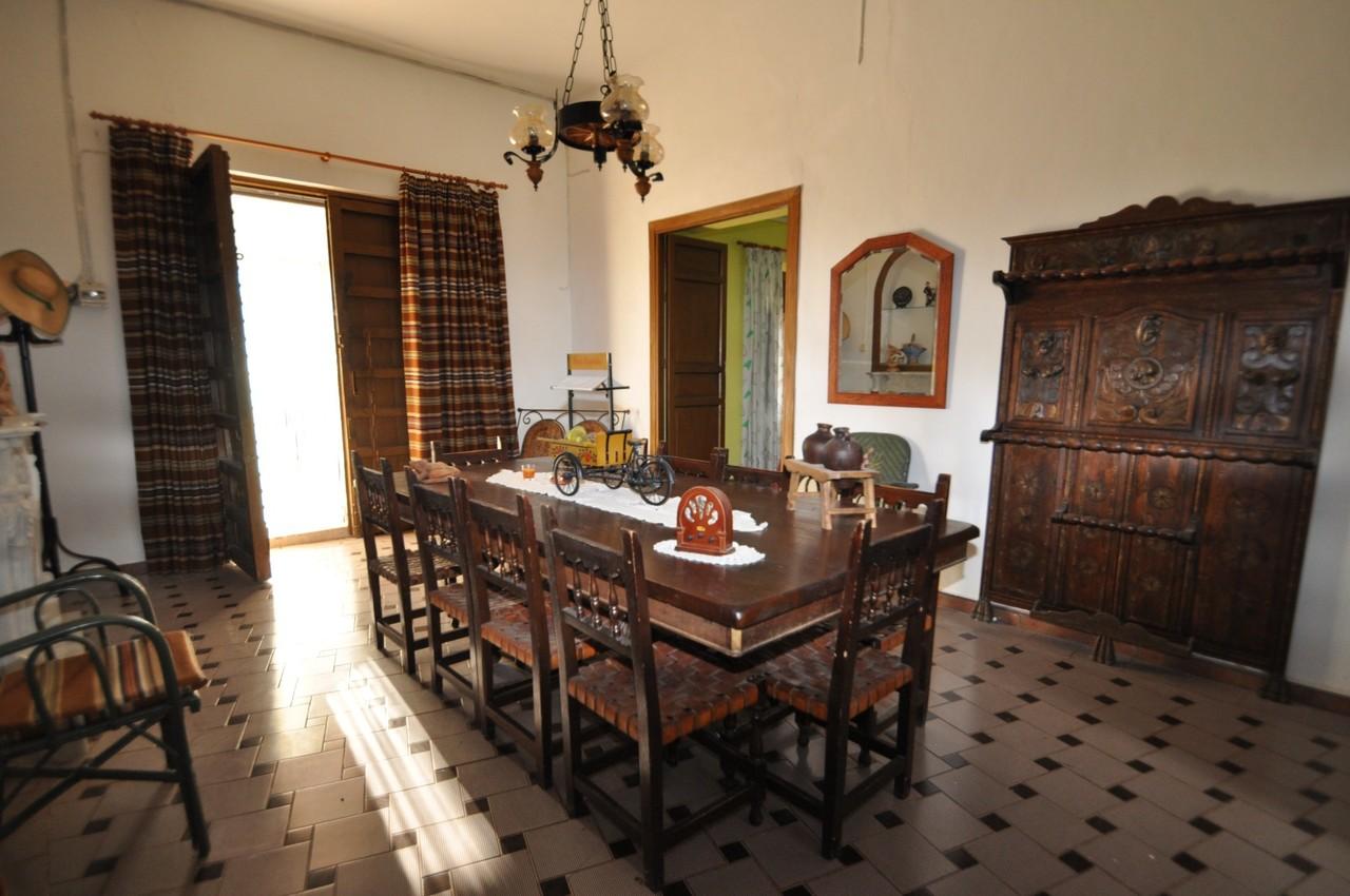 Villa for Sale in Fortuna