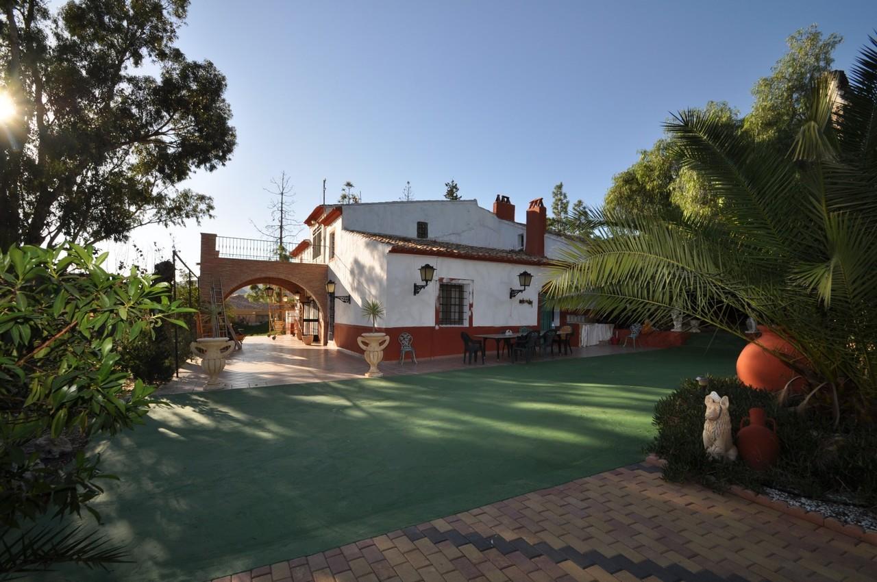 Villa for Sale in Fortuna