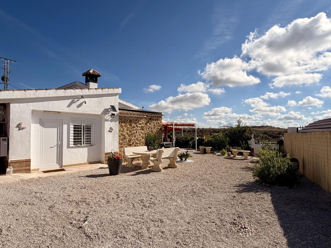 Villa for Sale in Fortuna