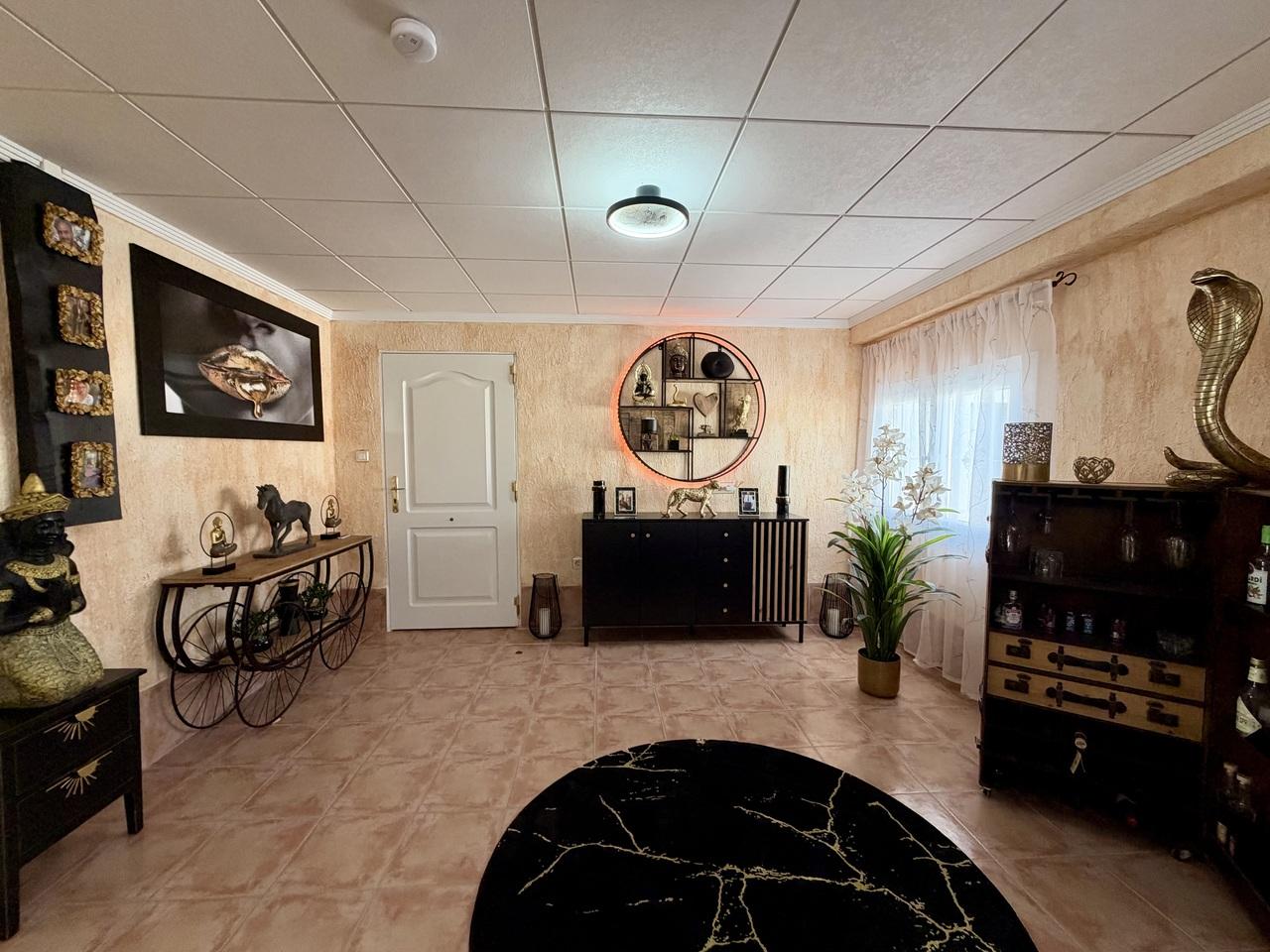 Villa for Sale in Fortuna
