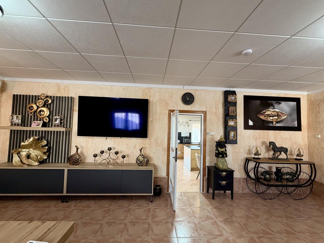 Villa for Sale in Fortuna