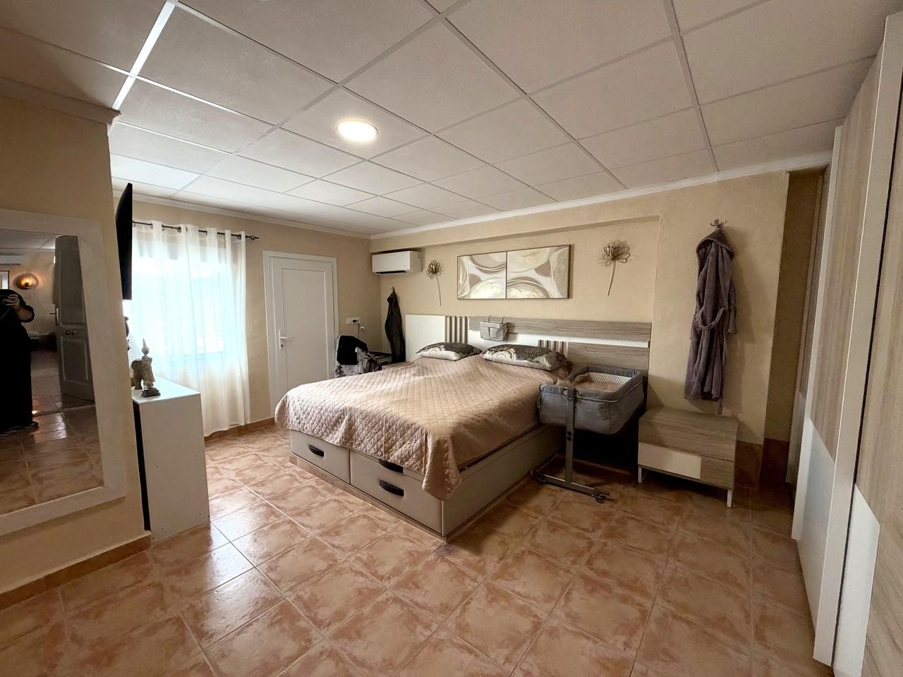 Villa for Sale in Fortuna