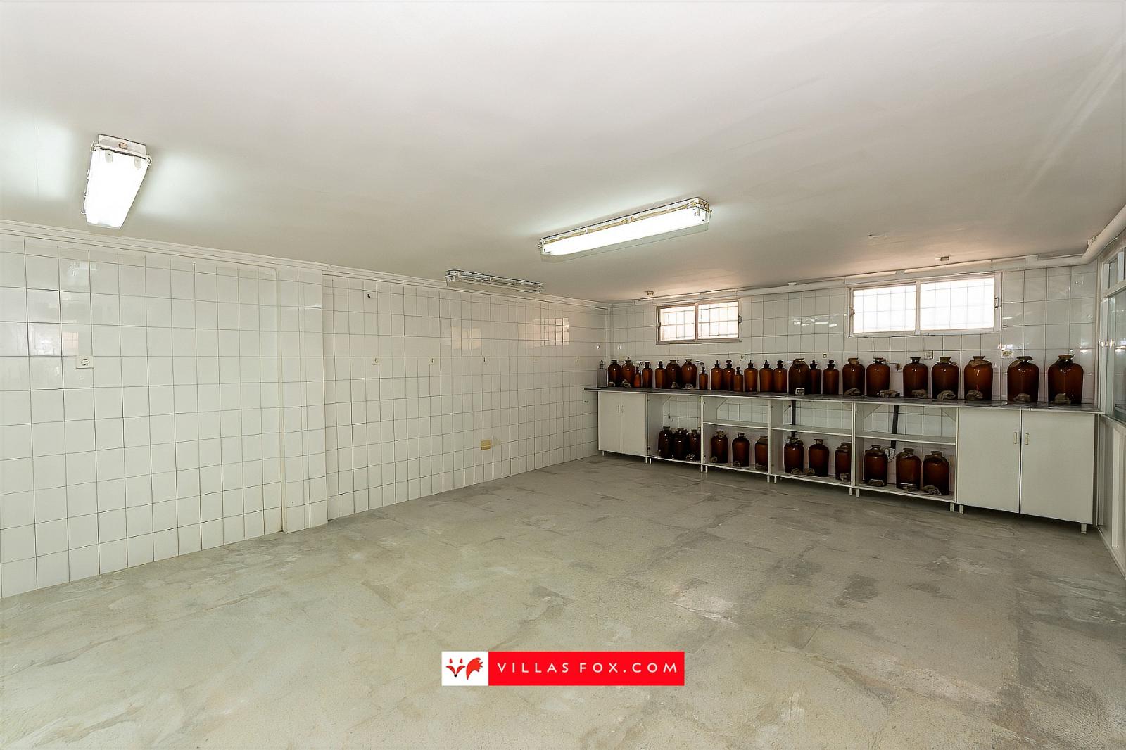 Premise for Sale in San Miguel de Salinas