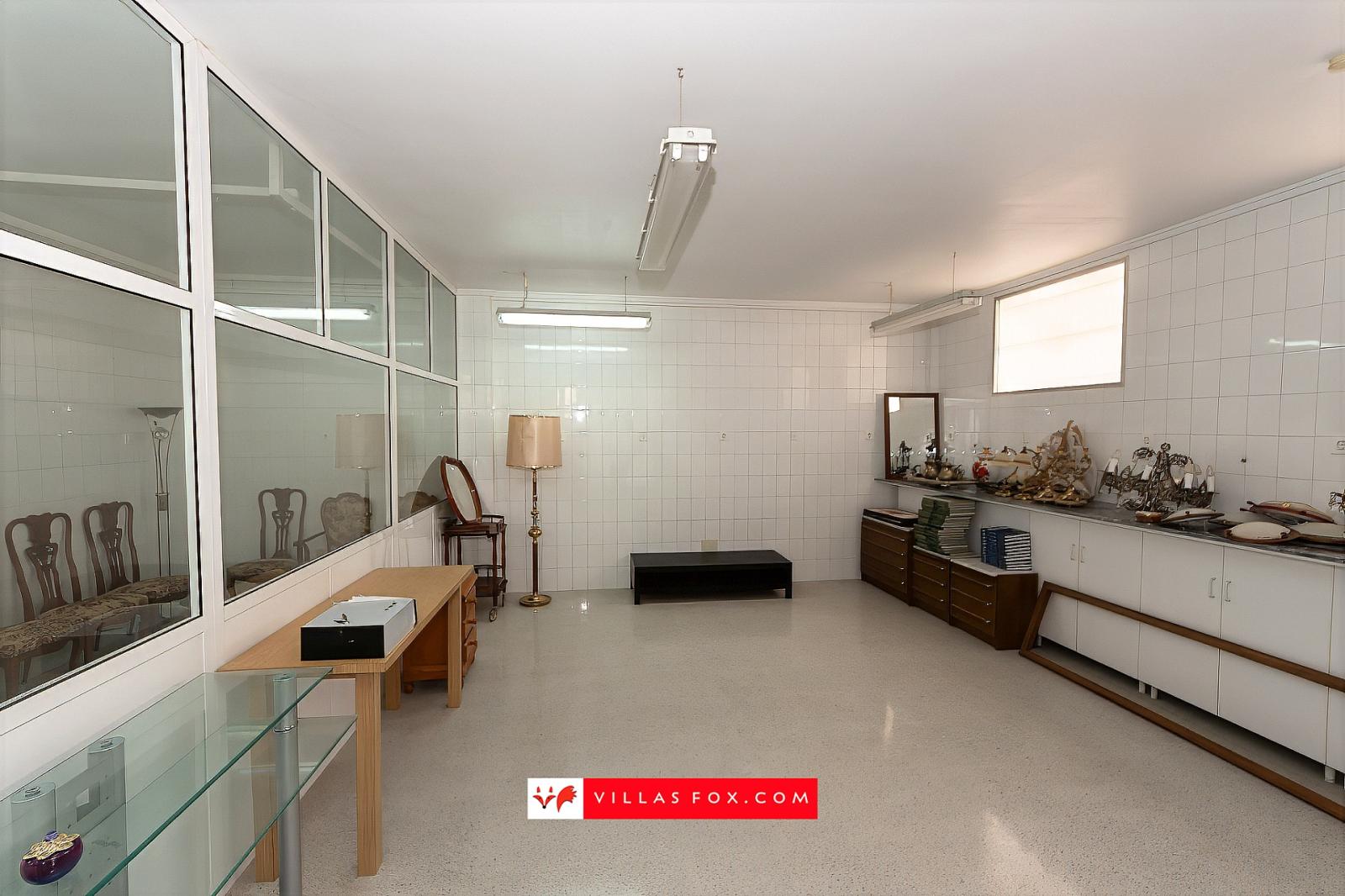 Premise for Sale in San Miguel de Salinas