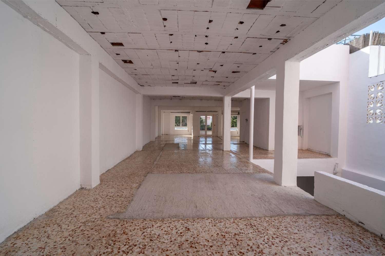Edificio en Venta en Torrevieja