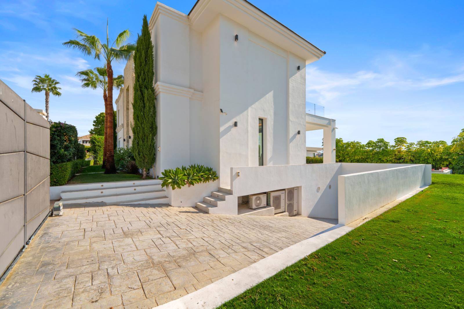 Villa for Sale in Benahavís