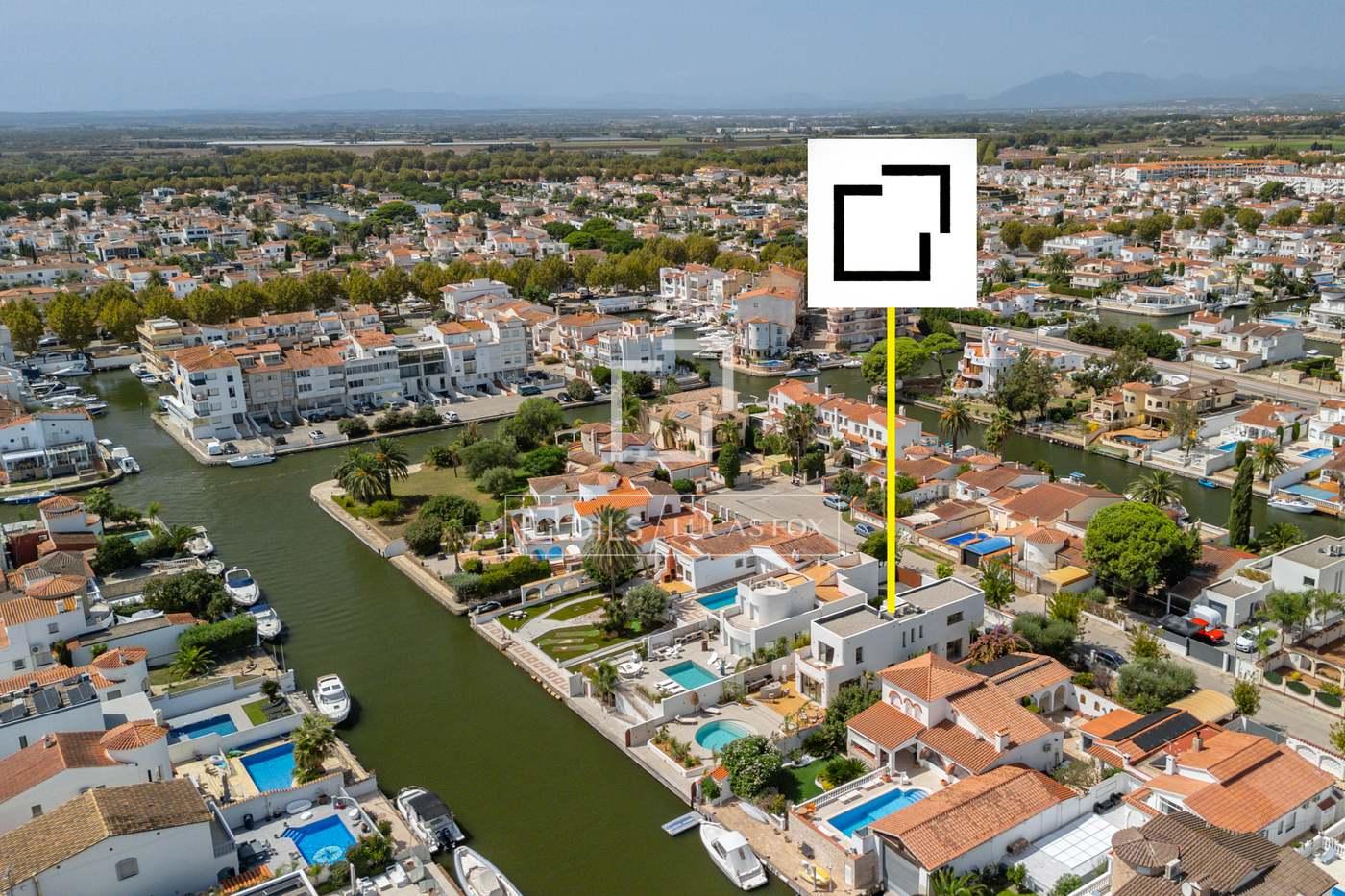 House for Sale in Empuriabrava
