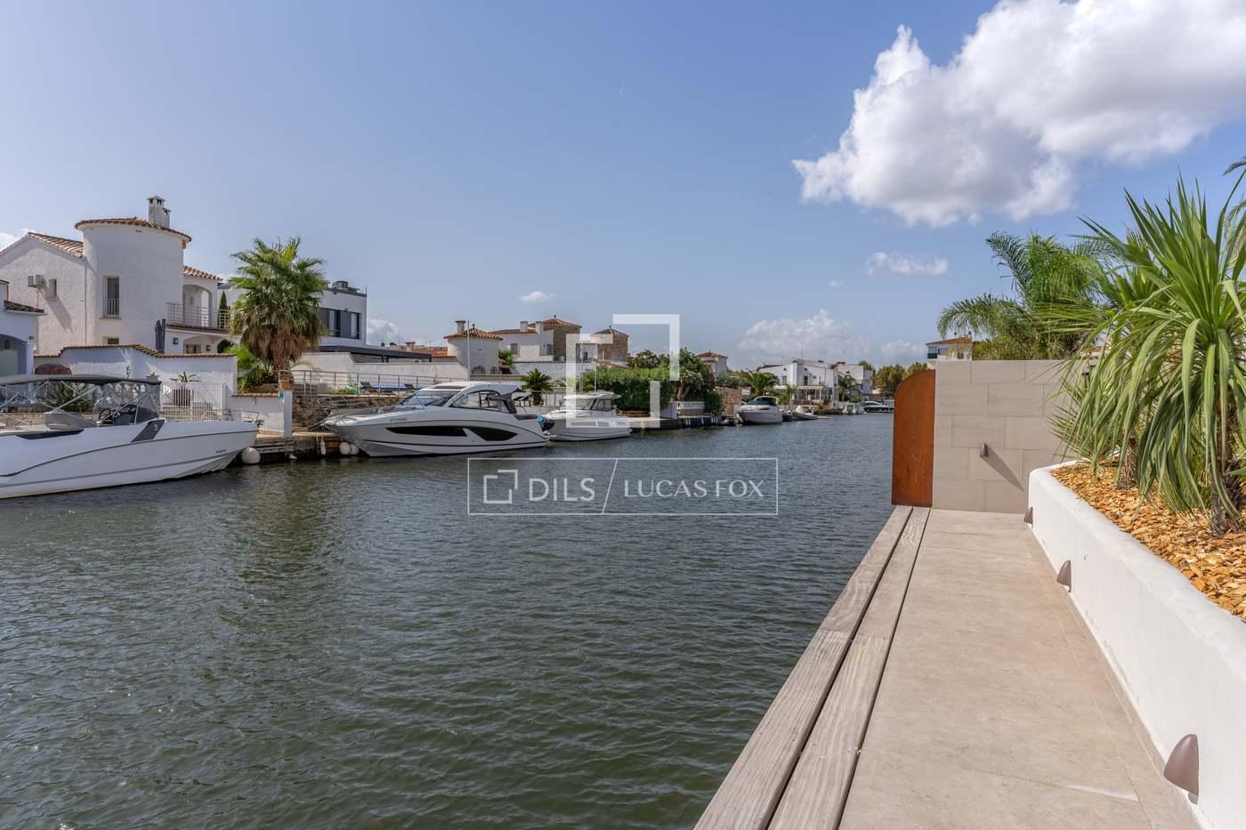 House for Sale in Empuriabrava
