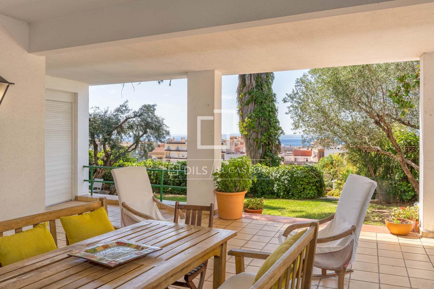 House for Sale in Roses