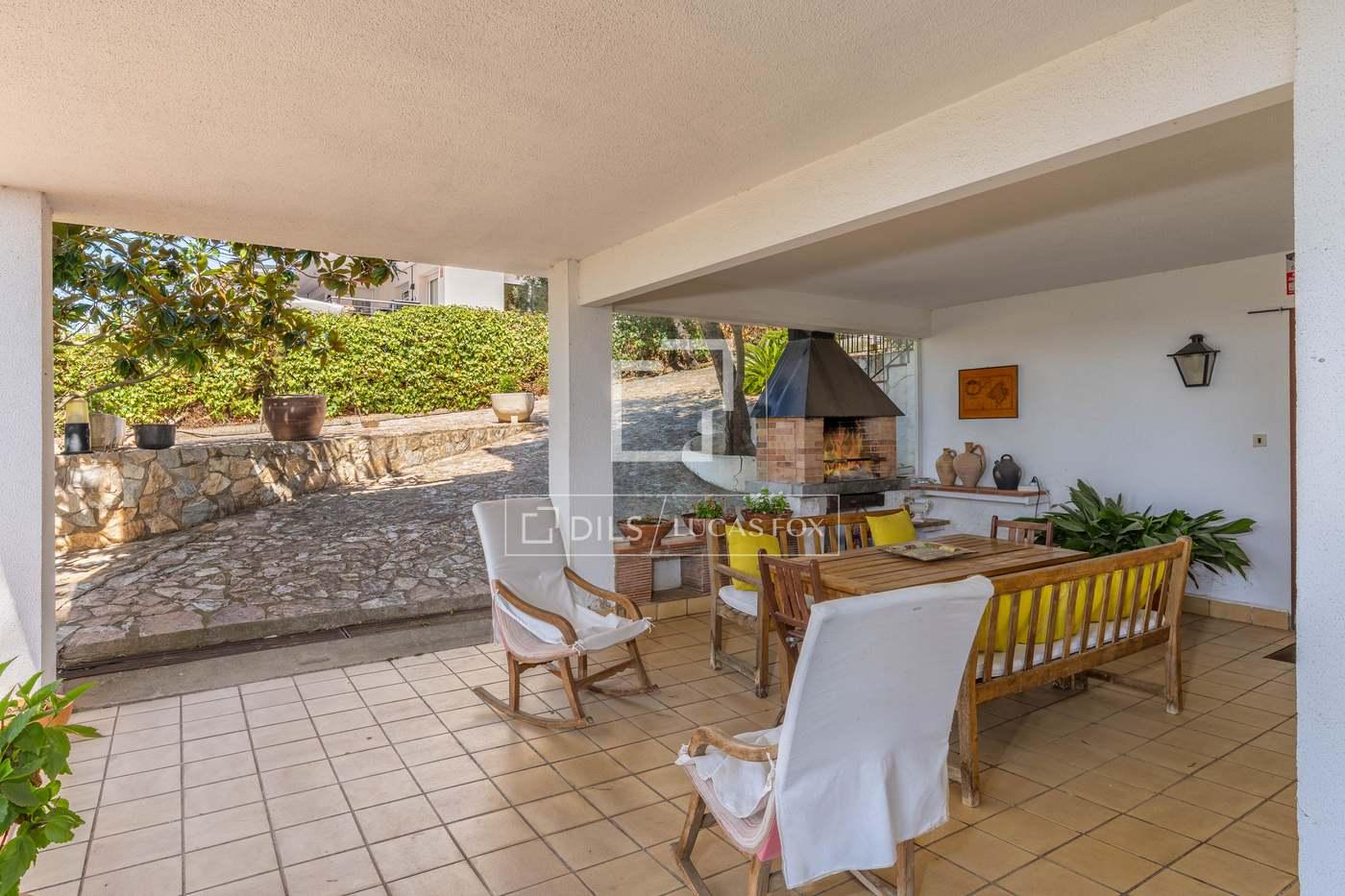 House for Sale in Roses