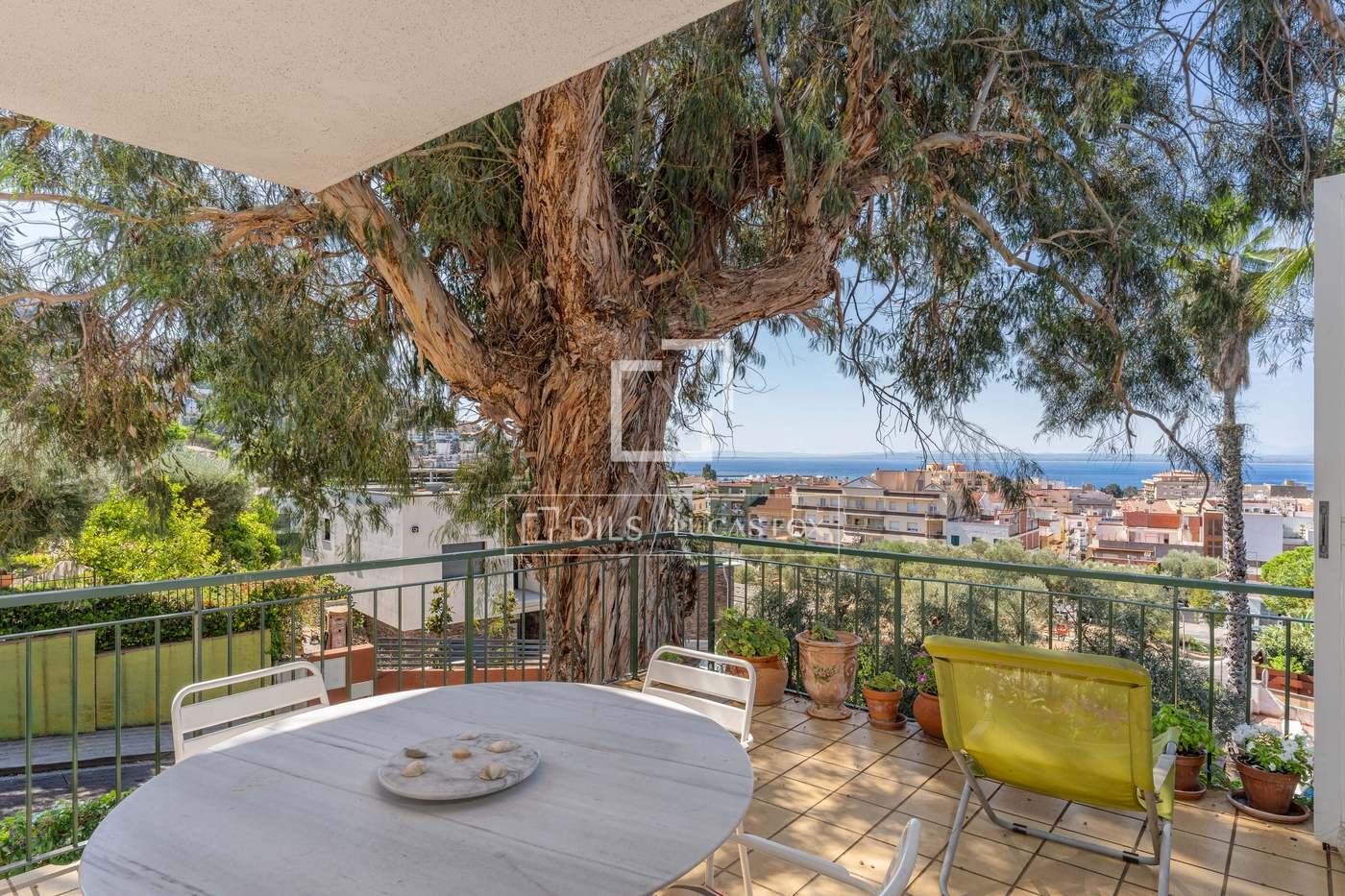 House for Sale in Roses