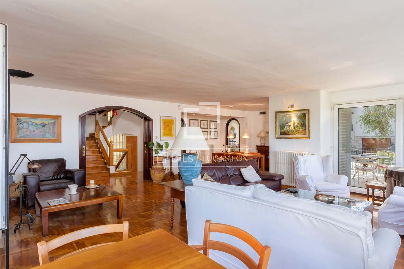 House for Sale in Roses