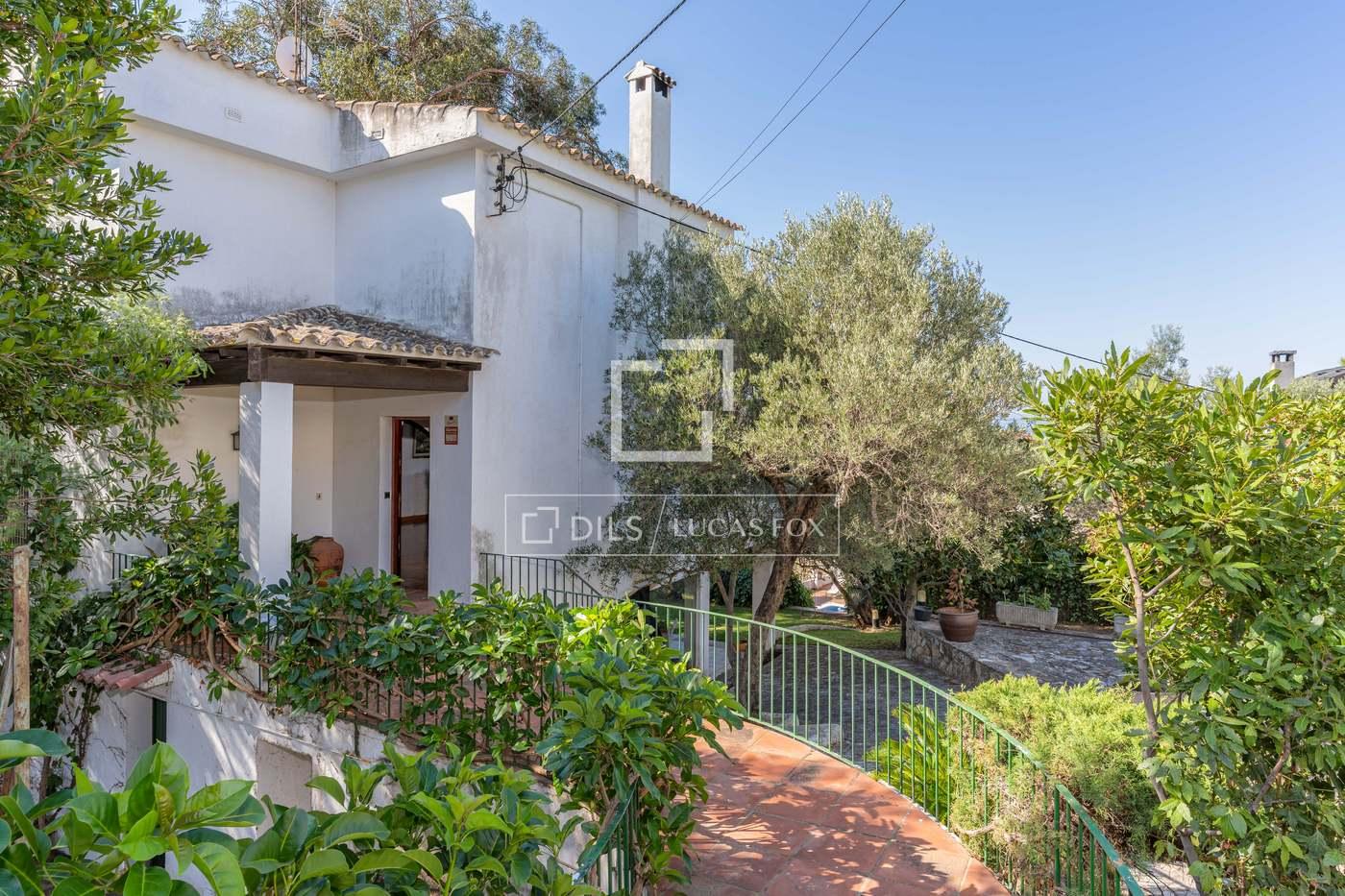 House for Sale in Roses