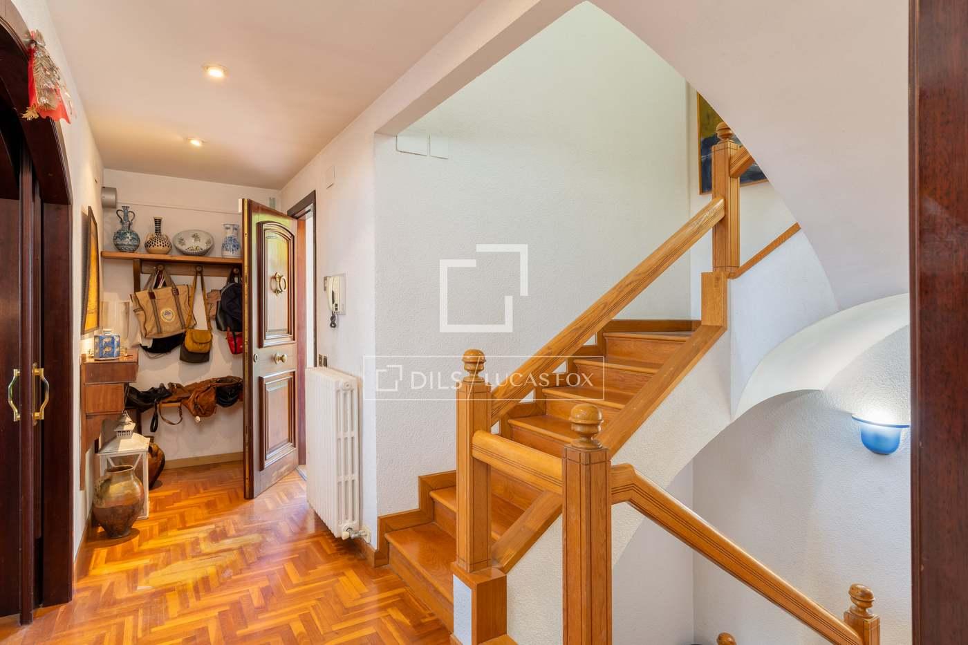 House for Sale in Roses