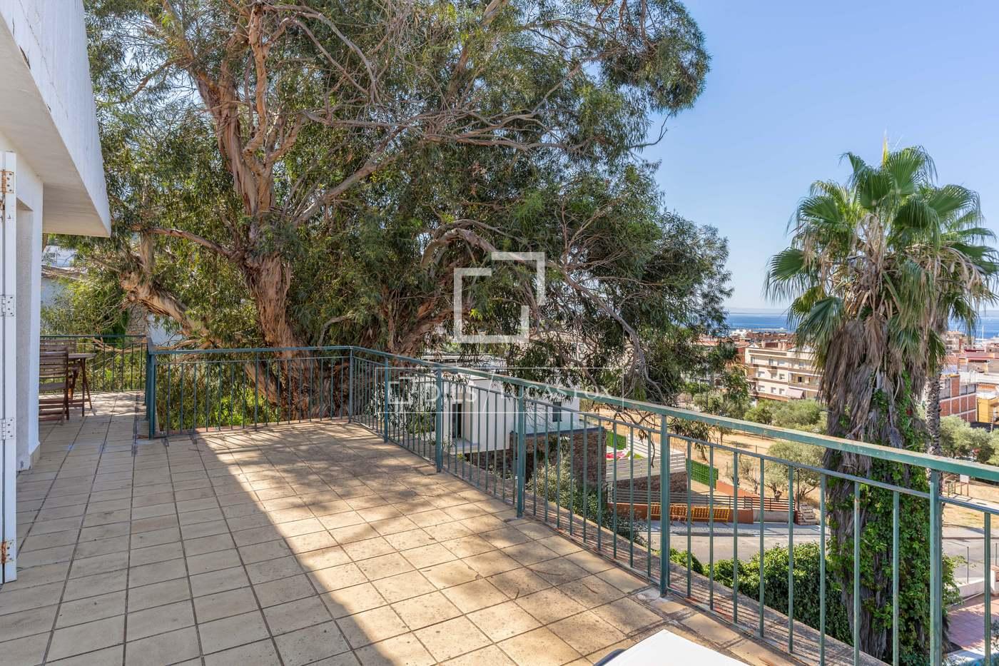 House for Sale in Roses